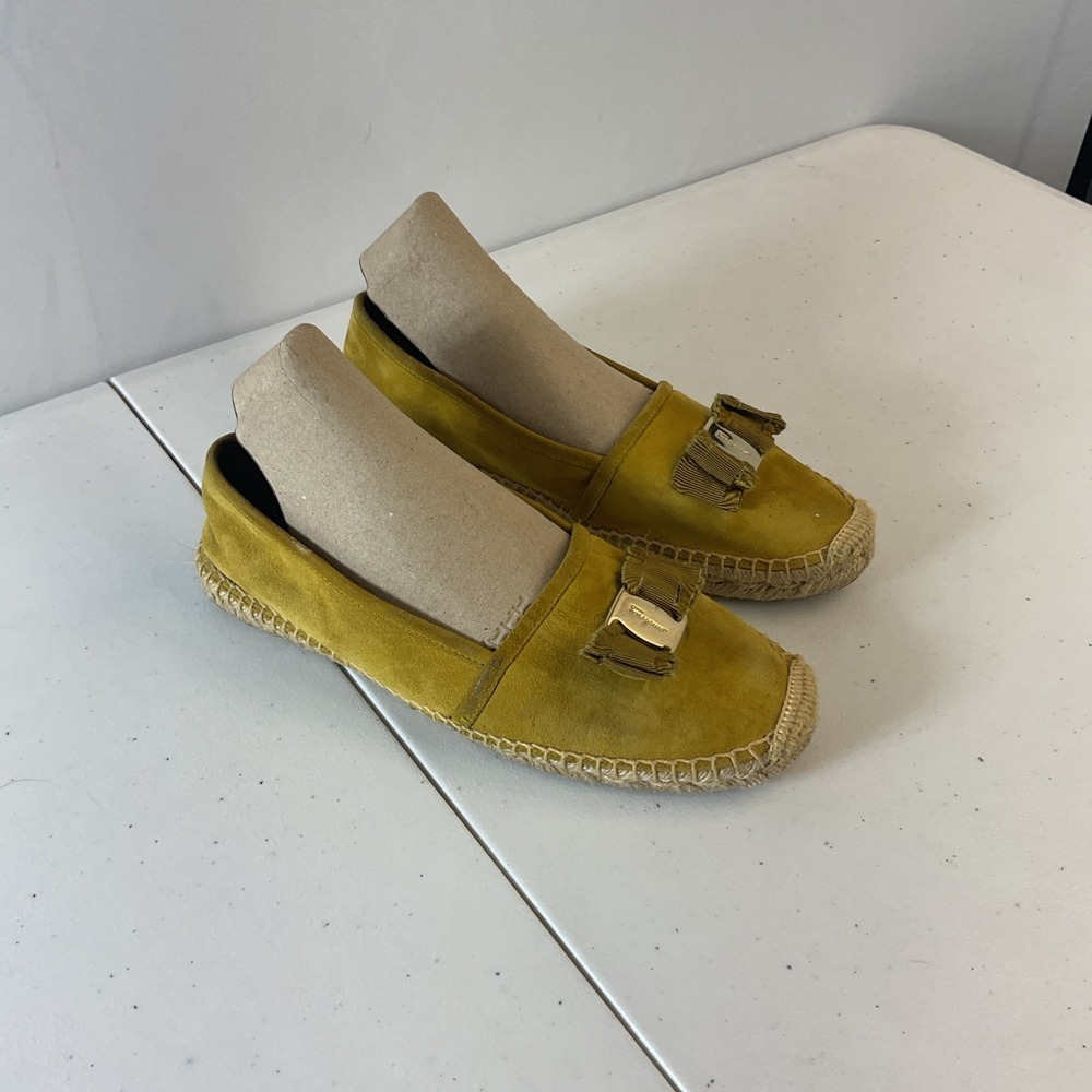 Ferragamo Elodie Espadrille Suede Slip-On Flats Mustard Chartreuse Sz 7.5 Women